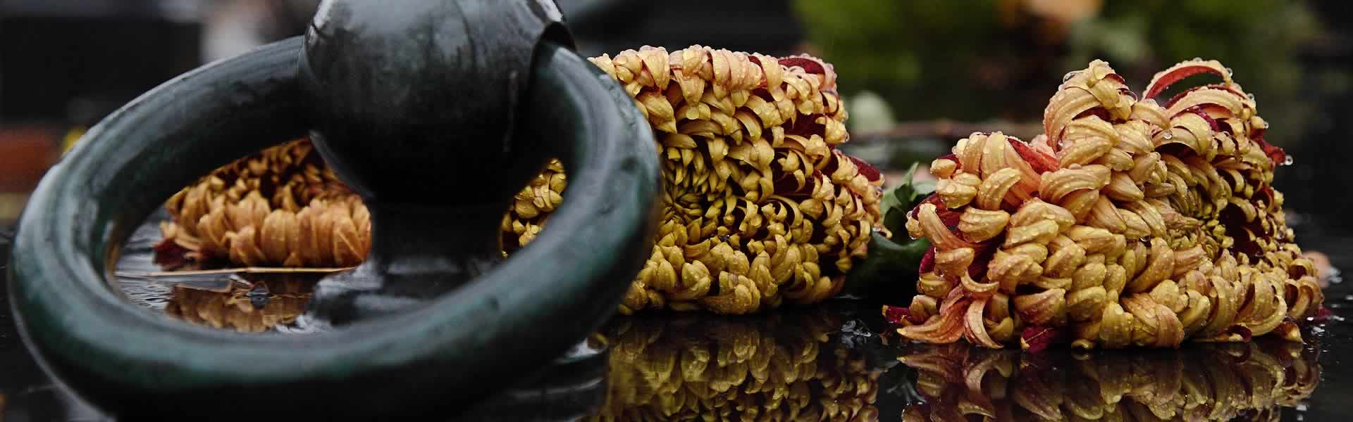 Composizione fiori per cimitero Cerea